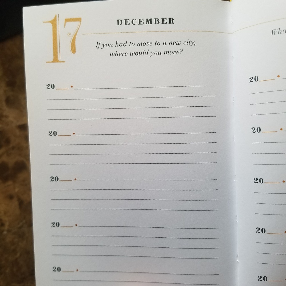 Q & A a day Five Year Journal NEW - Picture 8 of 8